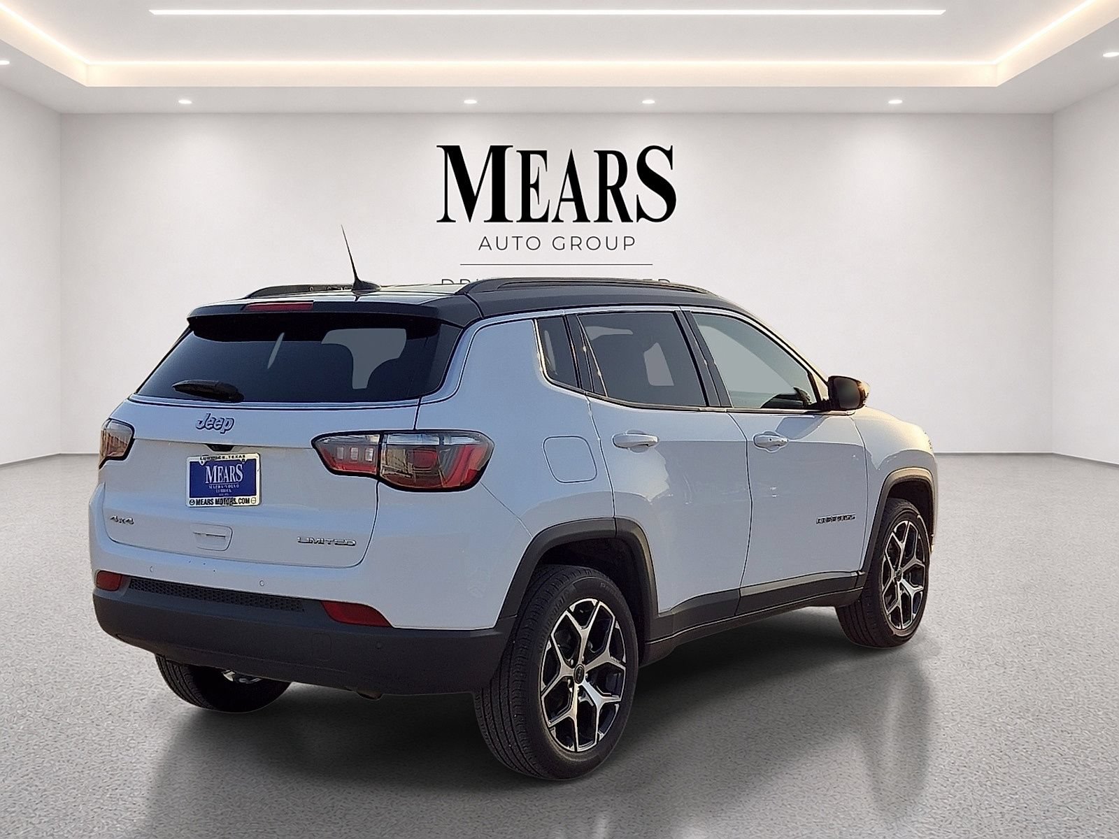 Used 2025 Jeep Compass Limited AWD/4WD image 5