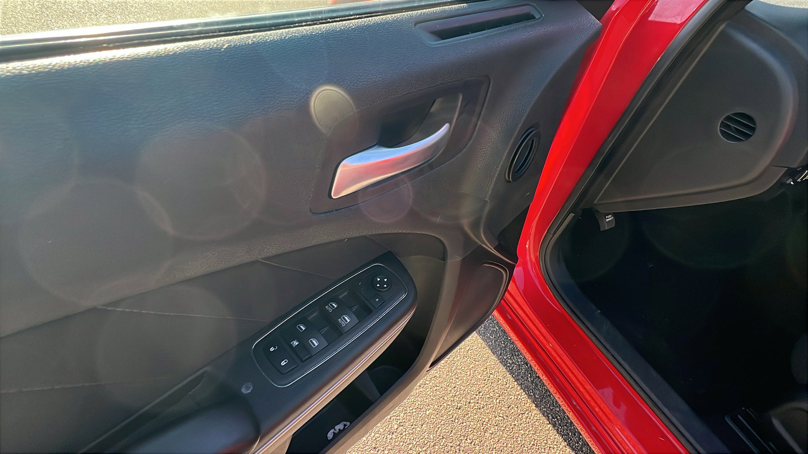 Used 2023 Dodge Charger SXT image 14