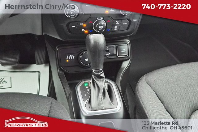 Used 2023 Jeep Renegade Latitude image 11