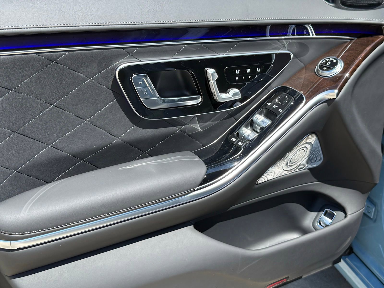 New 2026 Mercedes-Benz S 580e 4MATIC Sedan image 15