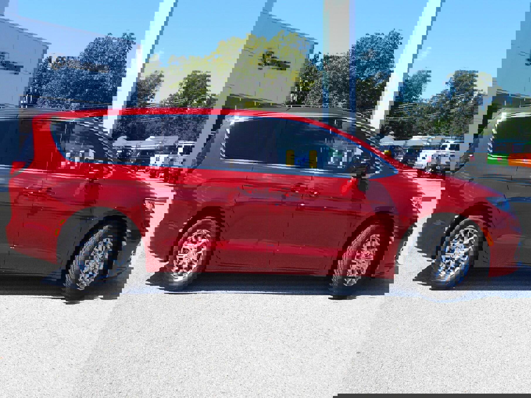 New 2026 Chrysler Pacifica Select image 33