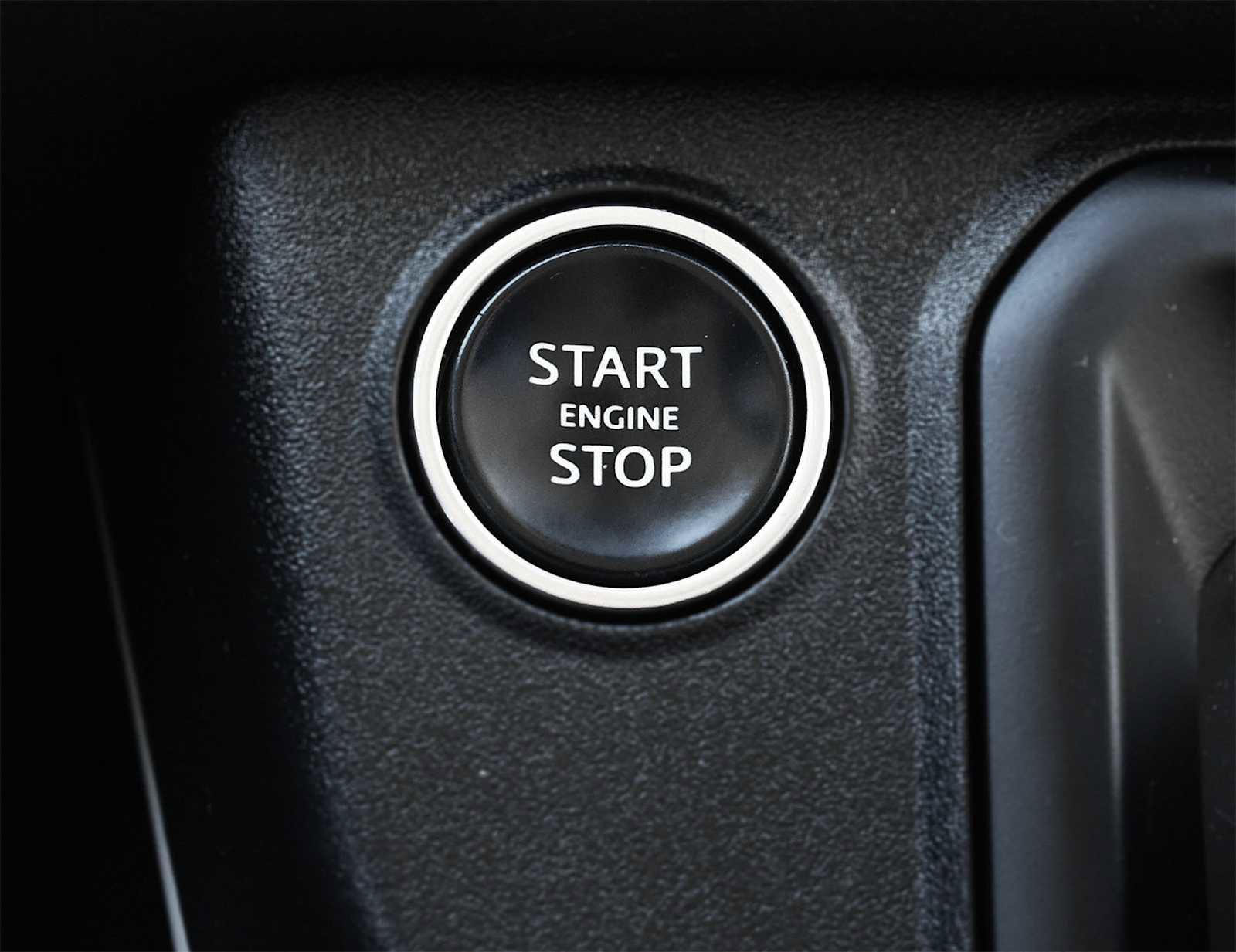 Used 2024 Land Rover Defender 110 S image 19