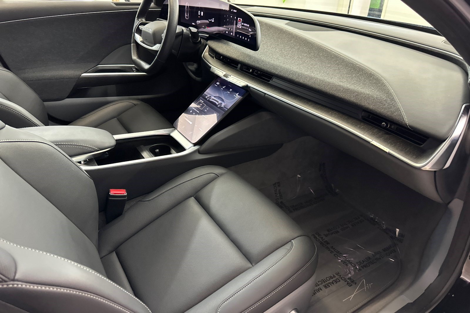 Used 2023 Lucid Air Pure AWD/4WD image 30