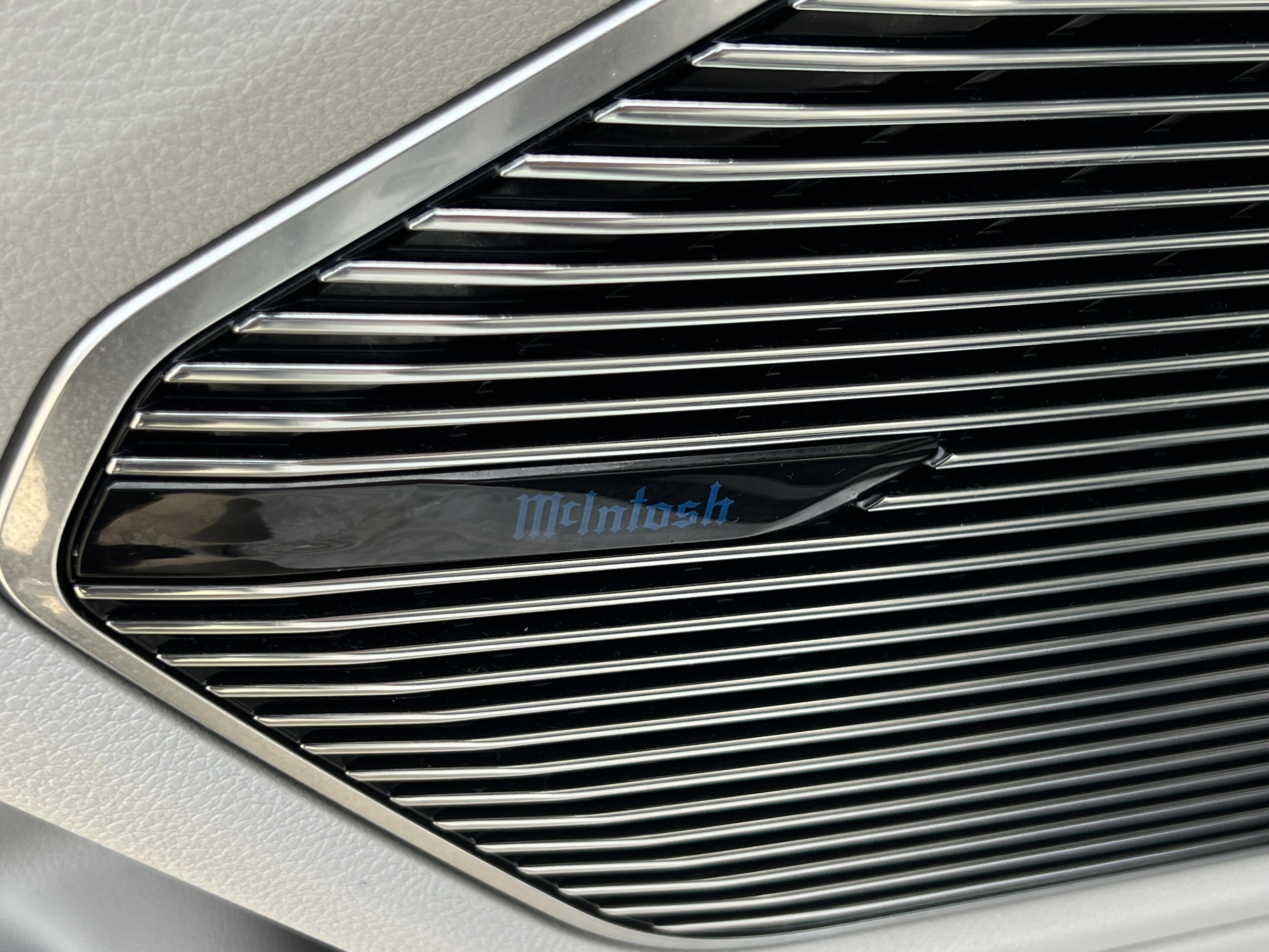 Used 2021 Jeep Grand Cherokee L Overland w/ Luxury Tech Group IV image 41