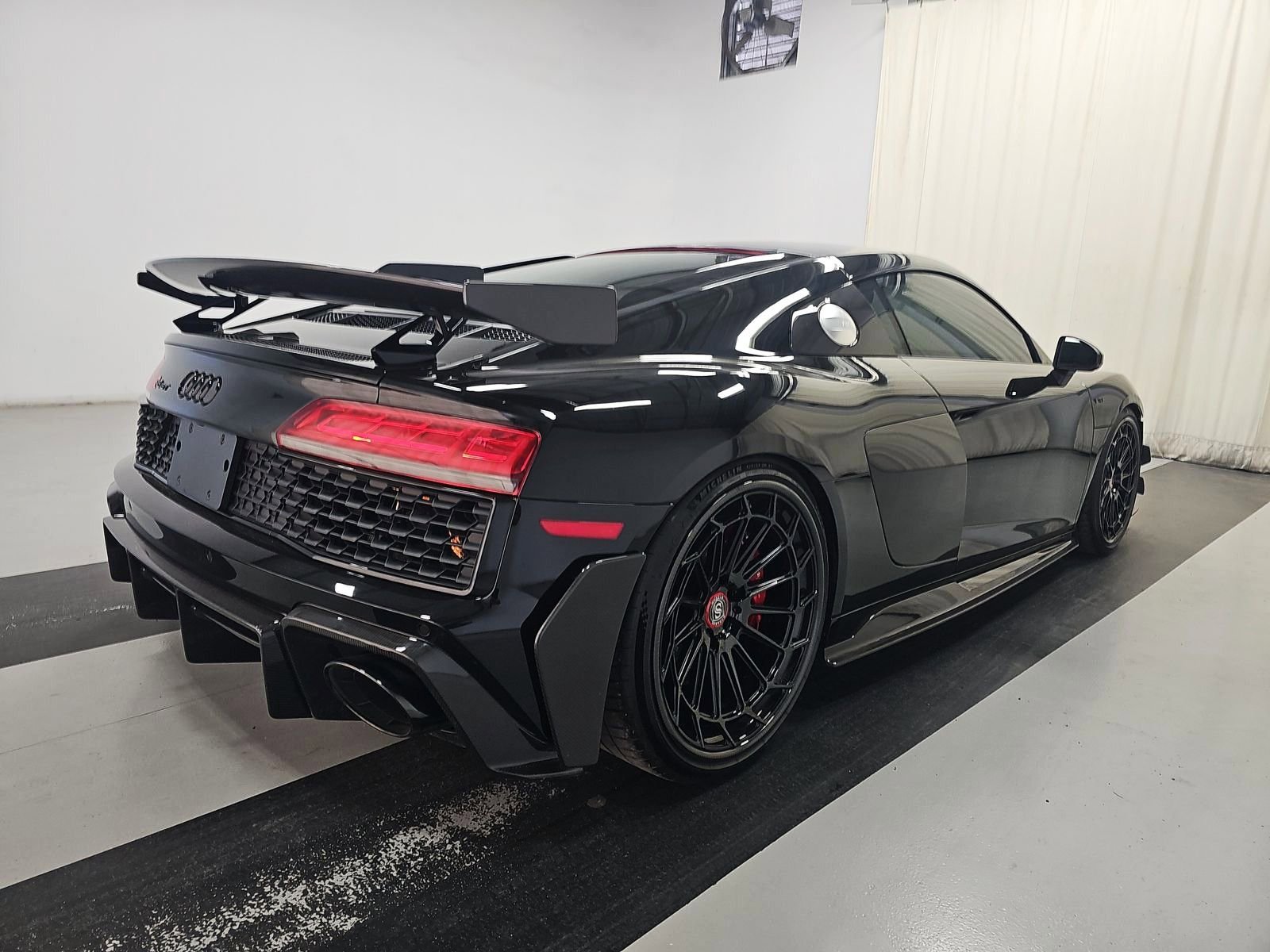 Used 2023 Audi R8 V10 GT RWD image 6