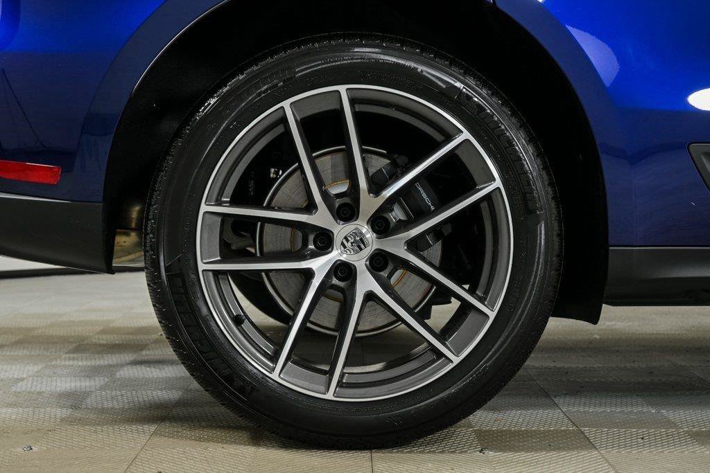 Used 2026 Porsche Macan AWD/4WD image 39