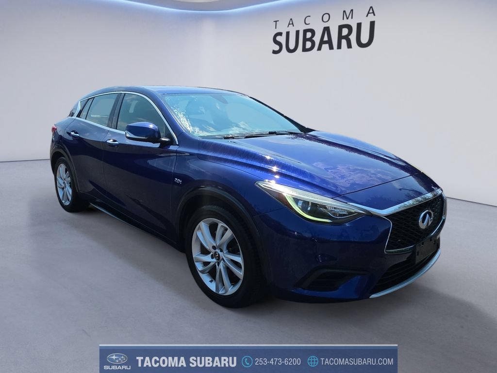 Used 2017 INFINITI QX30 FWD image 7