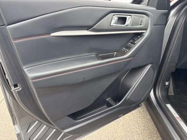 Used 2025 Ford Explorer ST-Line image 23