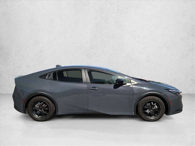 Used 2023 Toyota Prius LE FWD image 4