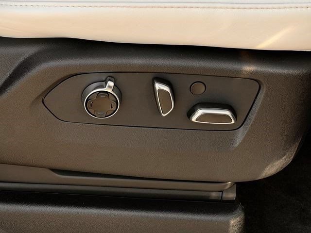 New 2026 Cadillac Escalade ESV Platinum Sport w/ LPO, Floor Liner Package AWD/4WD image 25