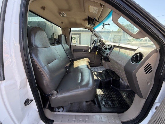 Used 2009 Ford F550 2WD Regular Cab Super Duty image 21