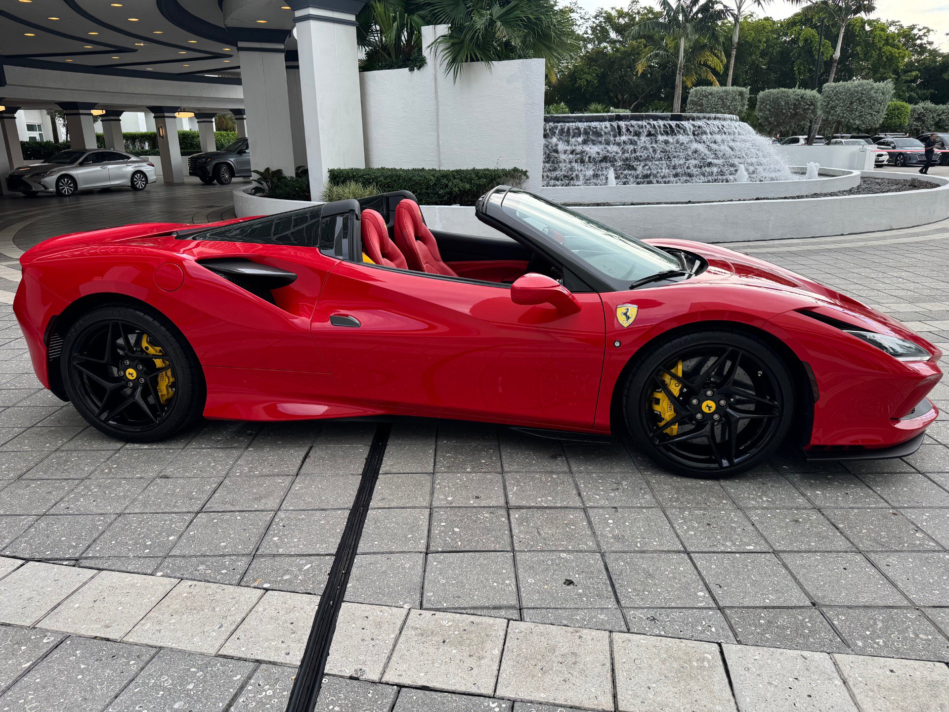 Used 2023 Ferrari F8 Tributo RWD image 2