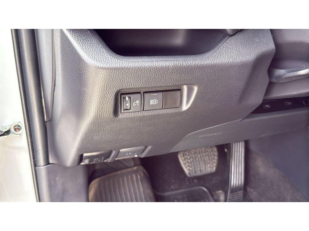 Certified 2025 Toyota RAV4 LE AWD/4WD image 16
