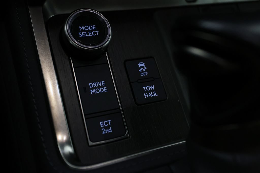 Used 2024 Lexus GX 550 w/ Accessory Package (Z1) AWD/4WD image 24