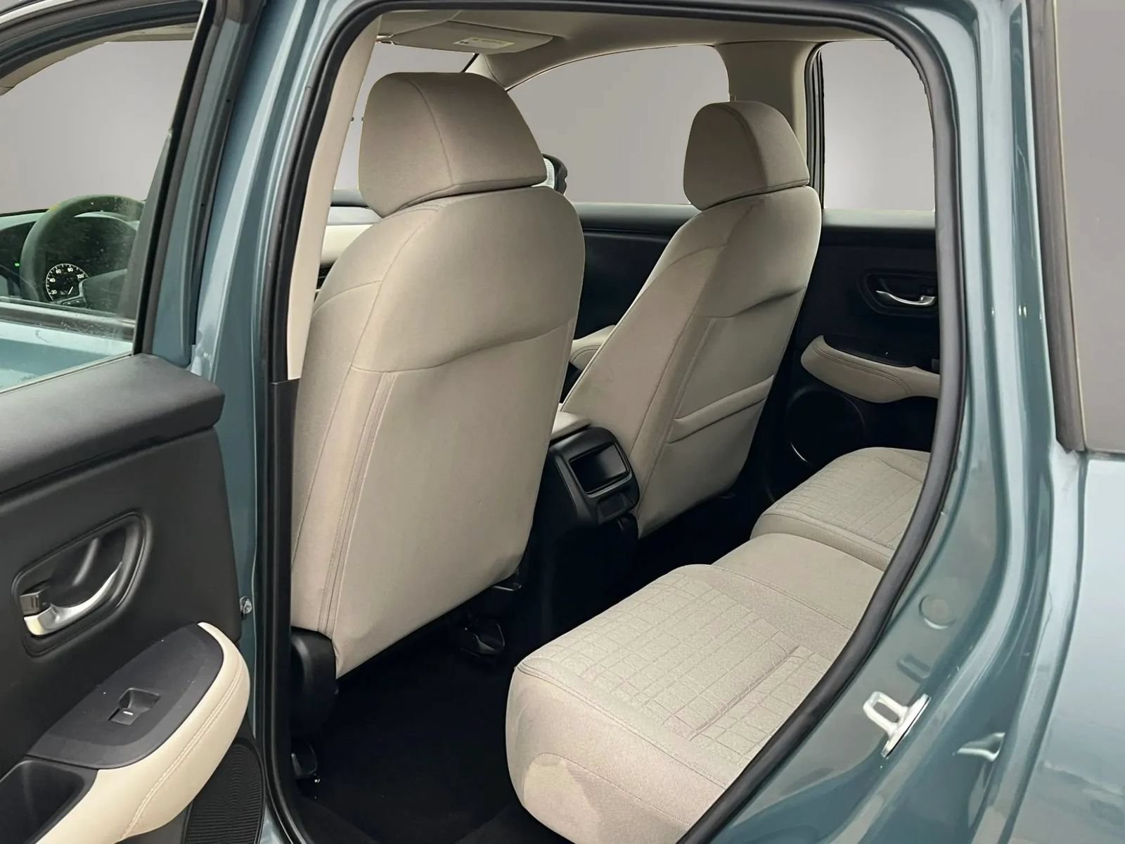 Used 2025 Honda HR-V LX image 15