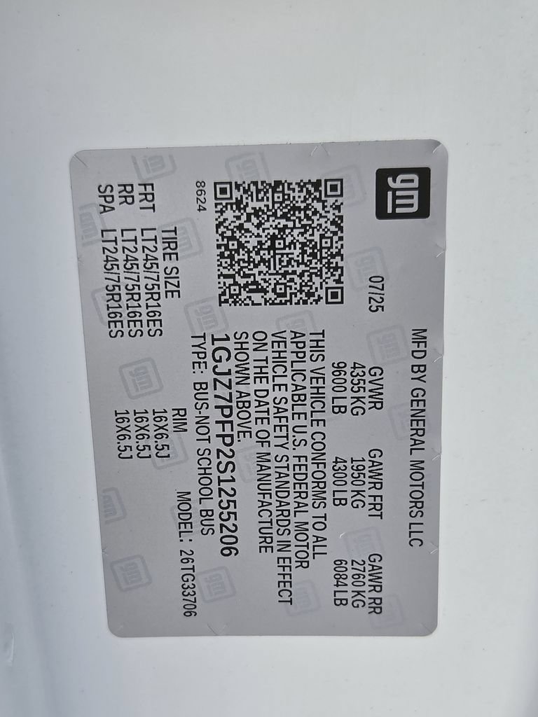 Used 2025 GMC Savana 3500 LT w/ LT Preferred Equipment Group RWD image 28