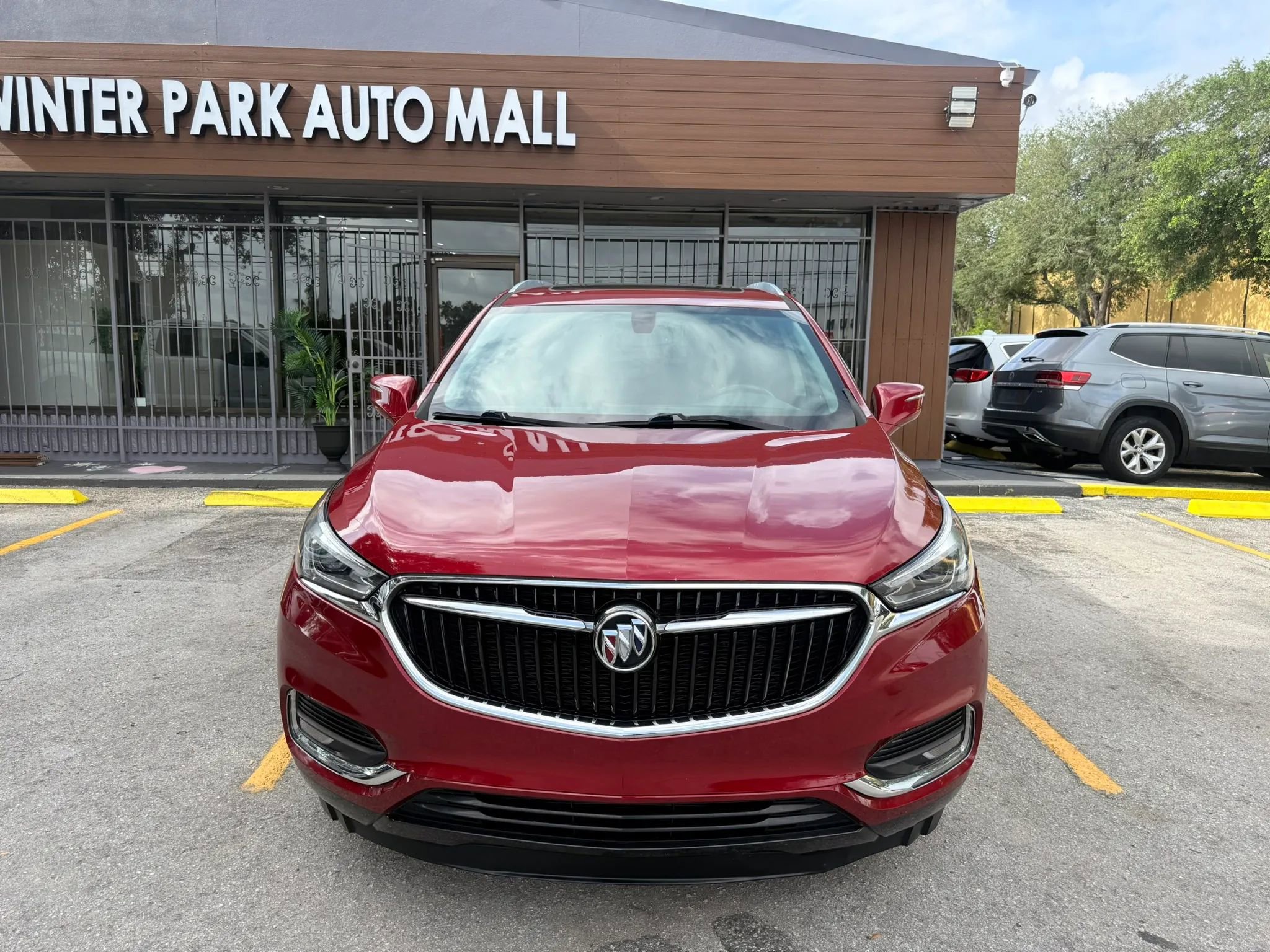 Used 2020 Buick Enclave Essence FWD image 2