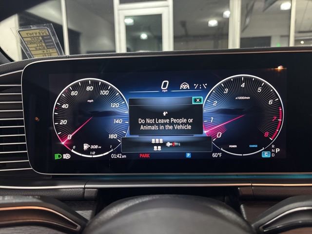 Used 2025 Mercedes-Benz GLS 450 4MATIC image 18