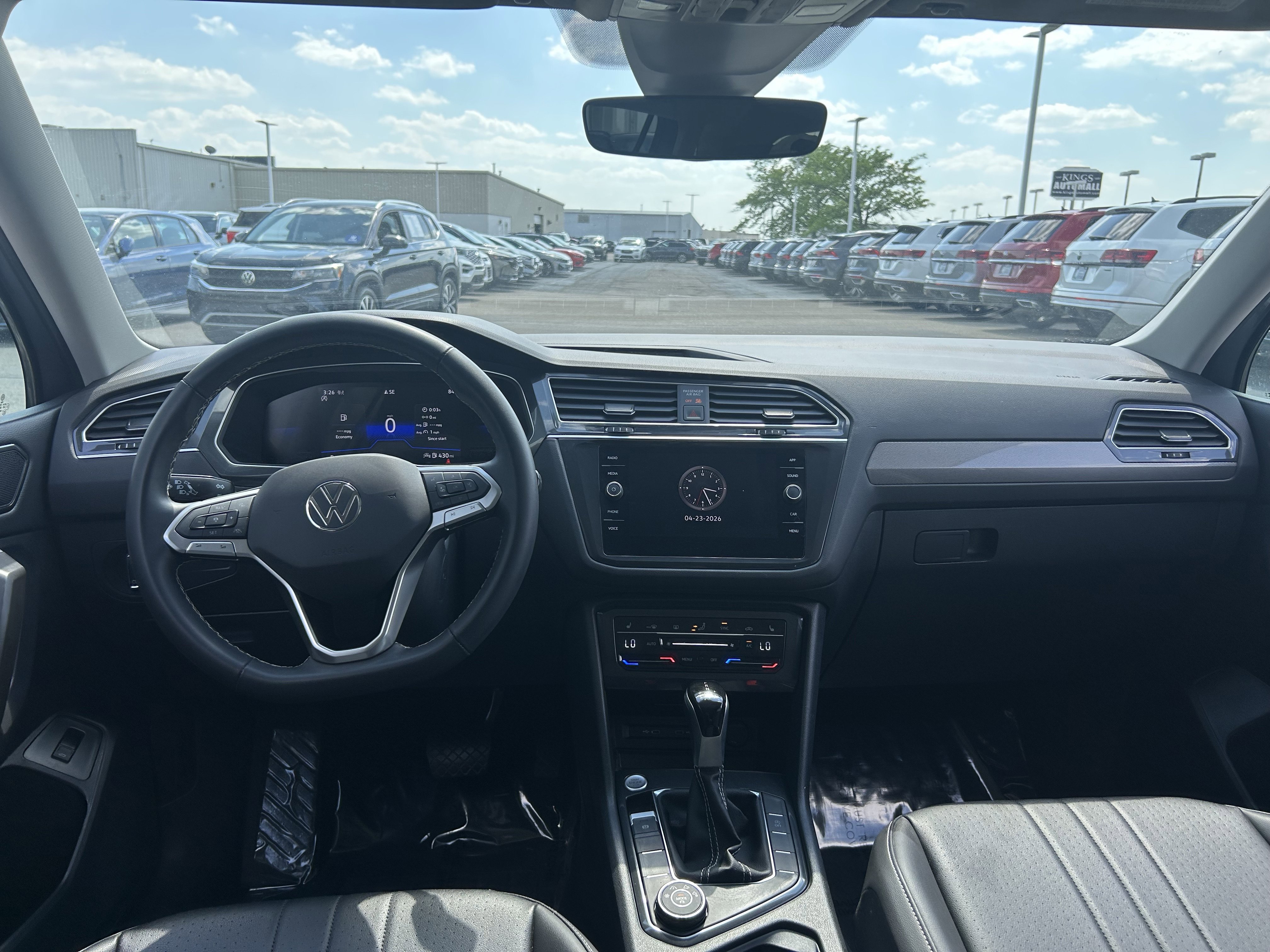 Certified 2024 Volkswagen Tiguan SE AWD/4WD image 9