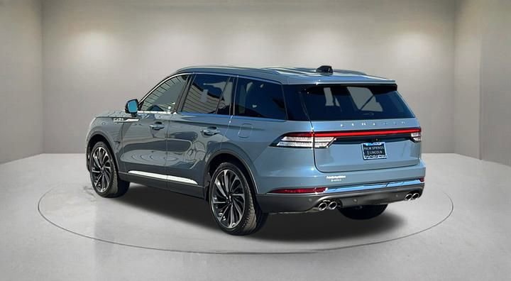New 2026 Lincoln Aviator Reserve image 3