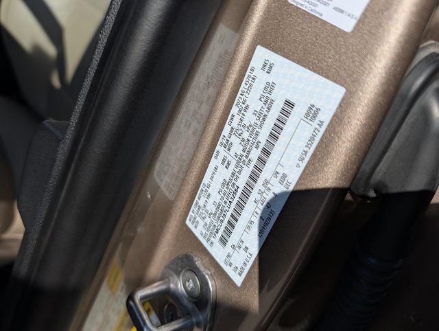 Used 2020 Ford Escape Titanium AWD/4WD image 38