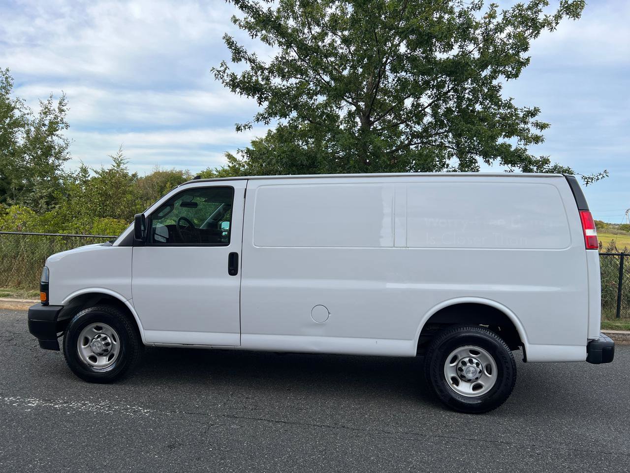 Used 2018 Chevrolet Express 2500 image 4