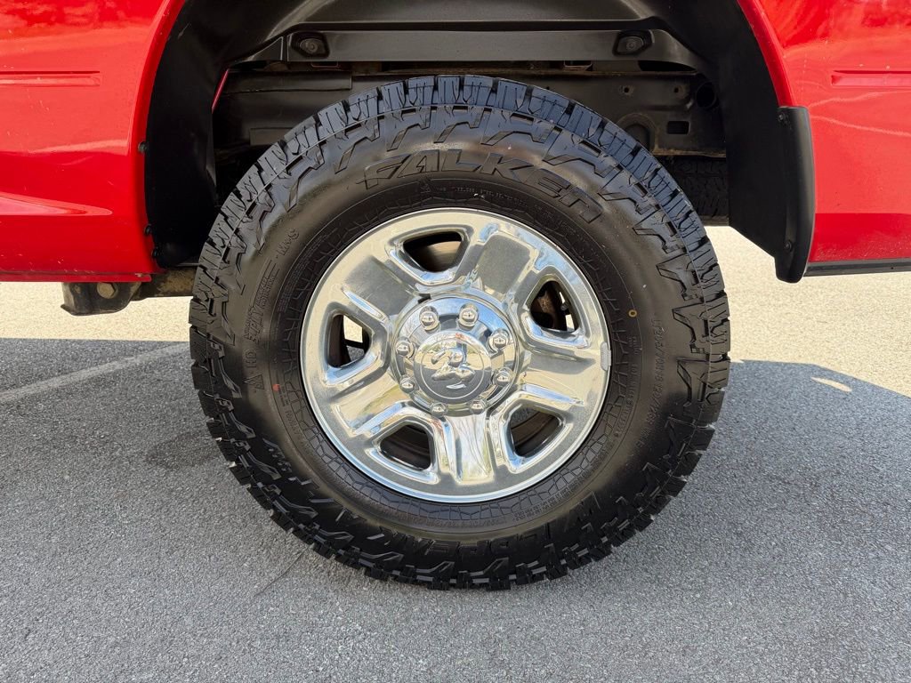 Used 2017 RAM 2500 Tradesman w/ Chrome Appearance Group image 33