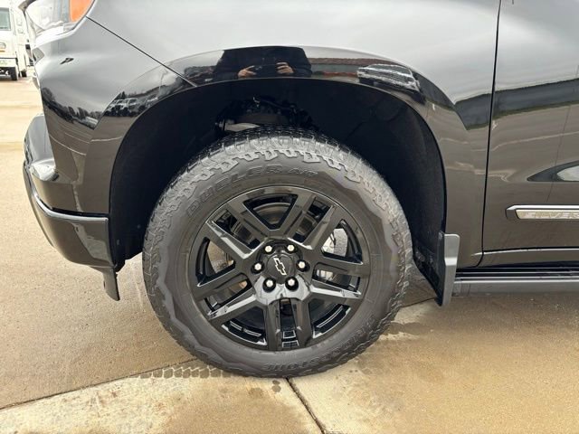 Certified 2024 Chevrolet Silverado 1500 High Country w/ Midnight Edition image 11