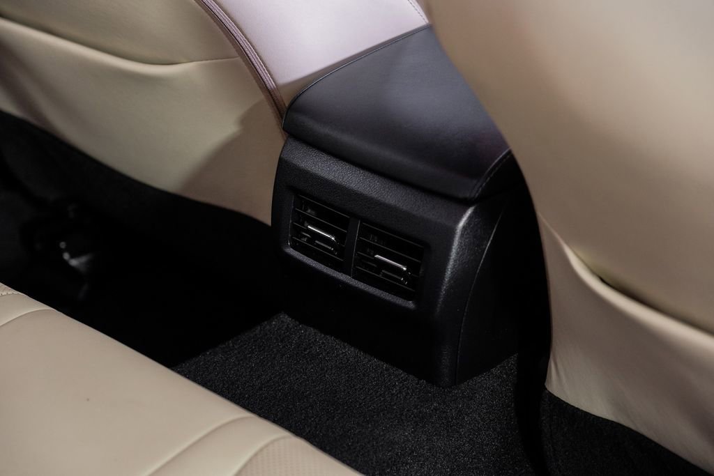 Used 2015 Lexus IS 350 w/ Navigation System Package image 39