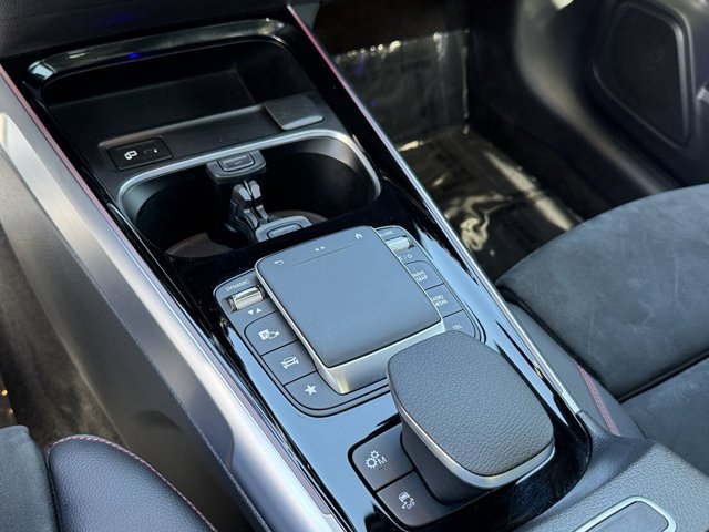 Used 2022 Mercedes-Benz GLB 35 AMG 4MATIC image 20