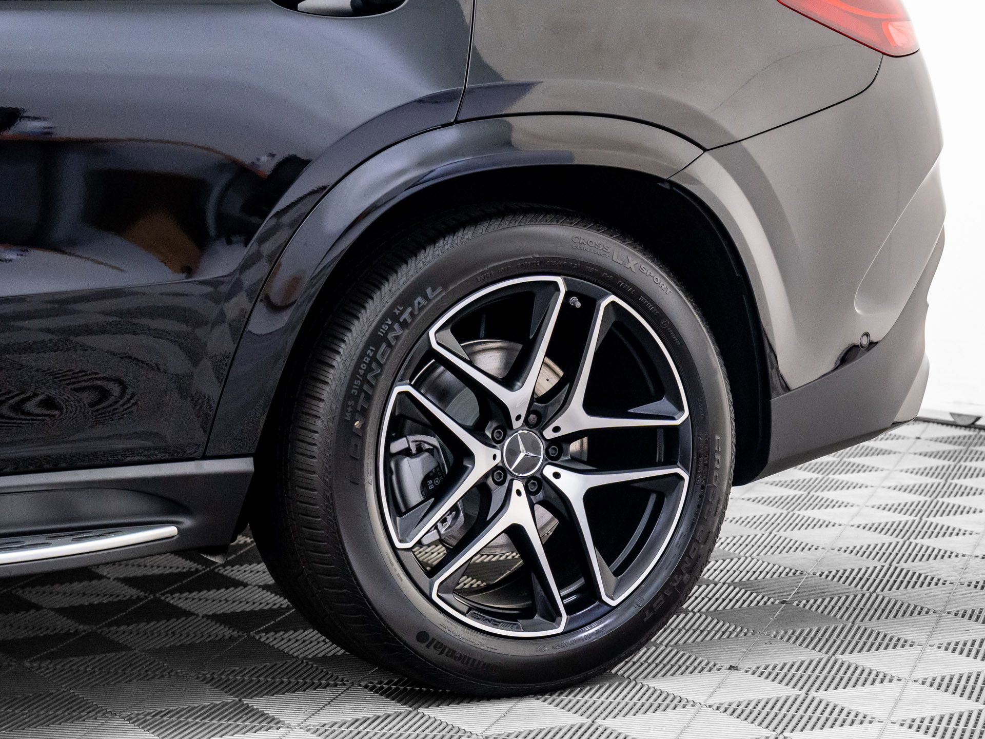 New 2026 Mercedes-Benz GLE 53 AMG 4MATIC Coupe image 35