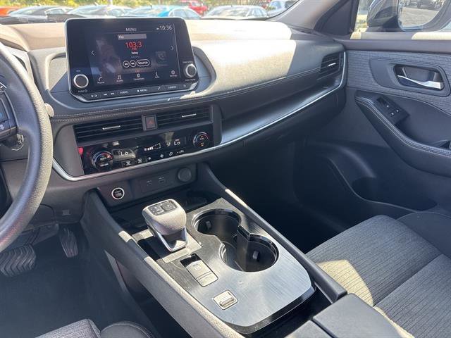 Used 2023 Nissan Rogue SV image 15