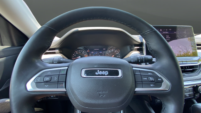 Used 2022 Jeep Compass Latitude AWD/4WD image 15