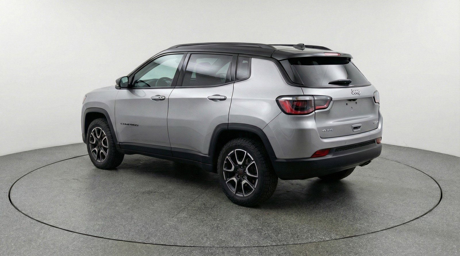 Used 2025 Jeep Compass Trailhawk AWD/4WD image 6