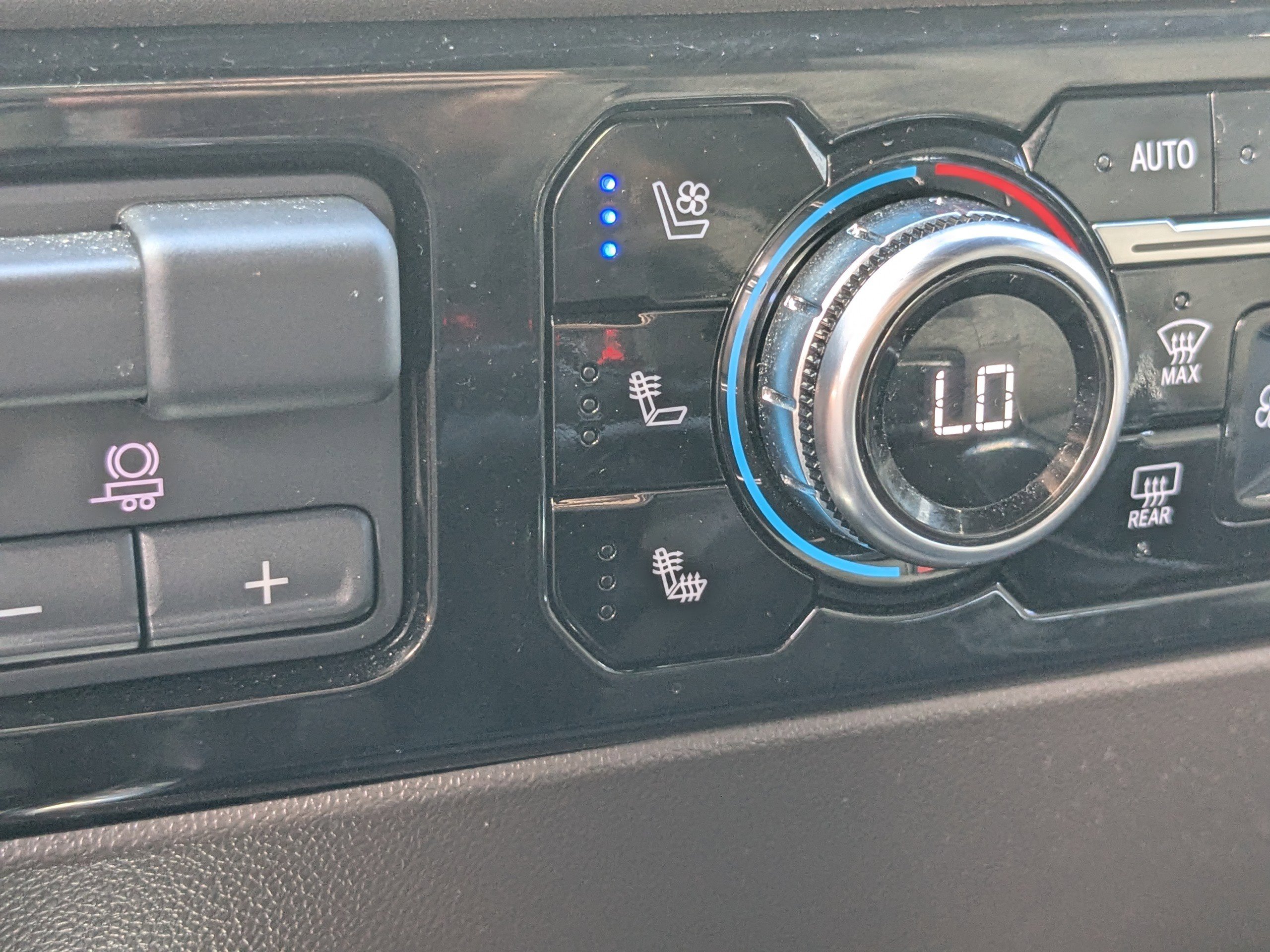 Used 2022 GMC Sierra 1500 SLT w/ SLT Premium Plus Package image 30