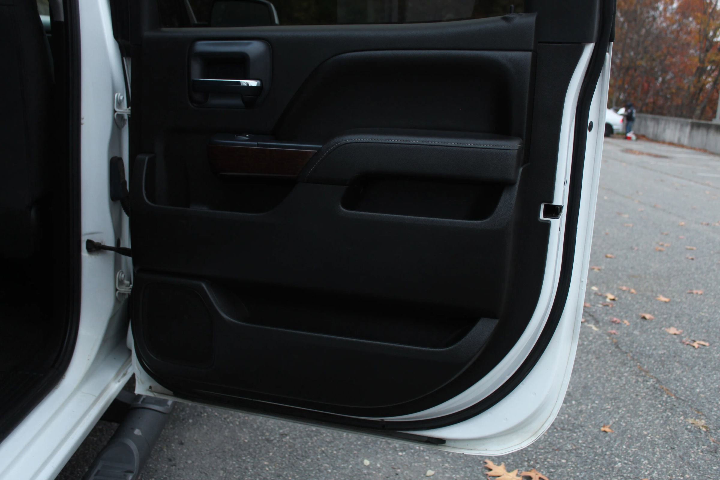 Used 2017 GMC Sierra 1500 SLE w/ SLE Value Package image 15