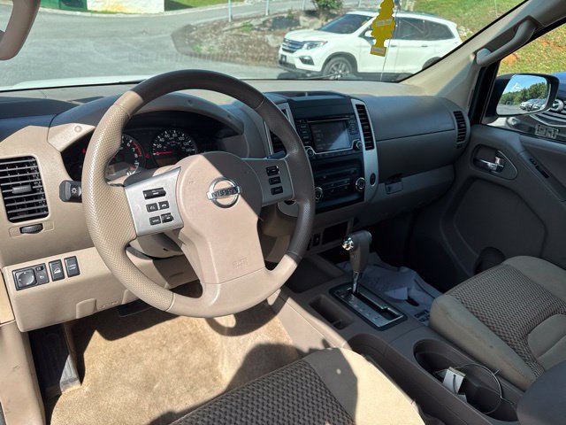 Used 2015 Nissan Frontier SV AWD/4WD image 12