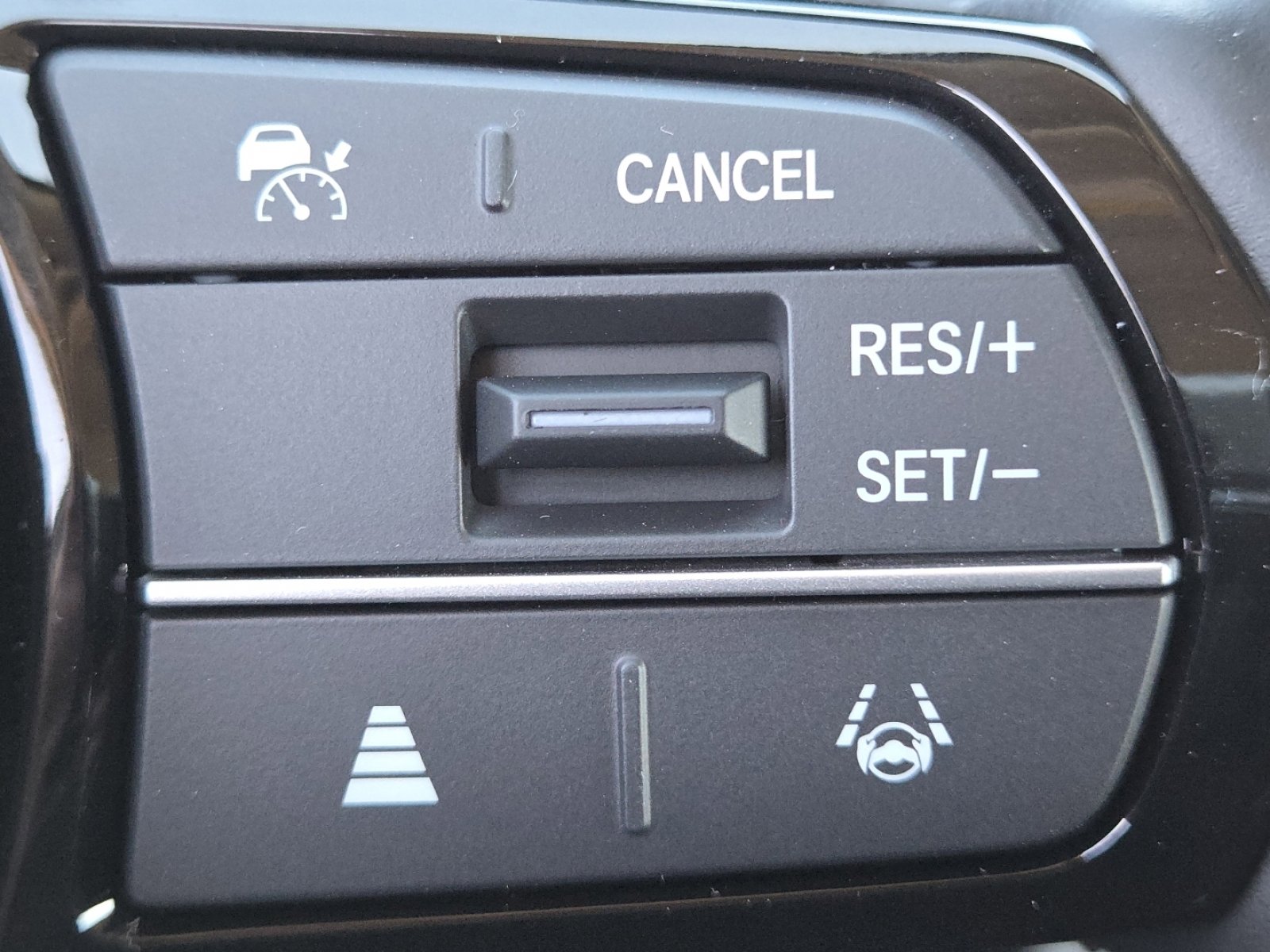 New 2026 Honda HR-V EX-L image 31