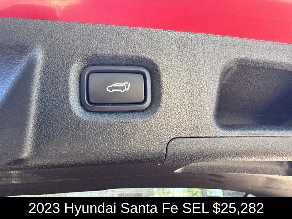 Used 2023 Hyundai Santa Fe SEL FWD image 16