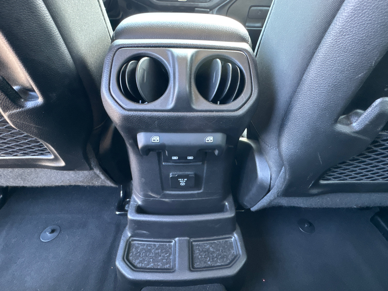 Used 2025 Jeep Wrangler Unlimited Rubicon 4xe w/ Safety Group AWD/4WD image 24