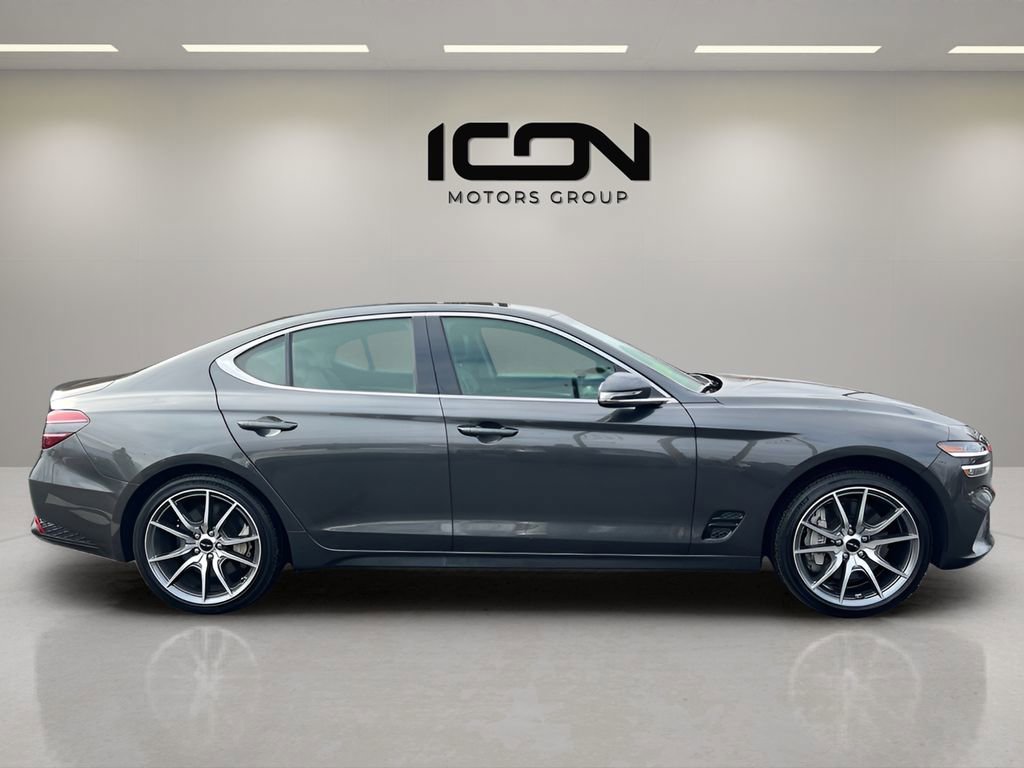 Used 2025 Genesis G70 2.5T image 7