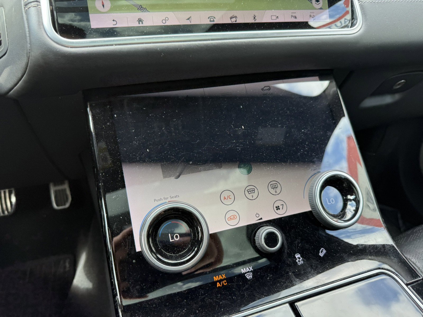Used 2018 Land Rover Range Rover Velar R-Dynamic HSE AWD/4WD image 21