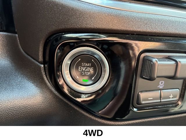 Used 2025 Chevrolet Silverado 2500 LT w/ Convenience Package image 10