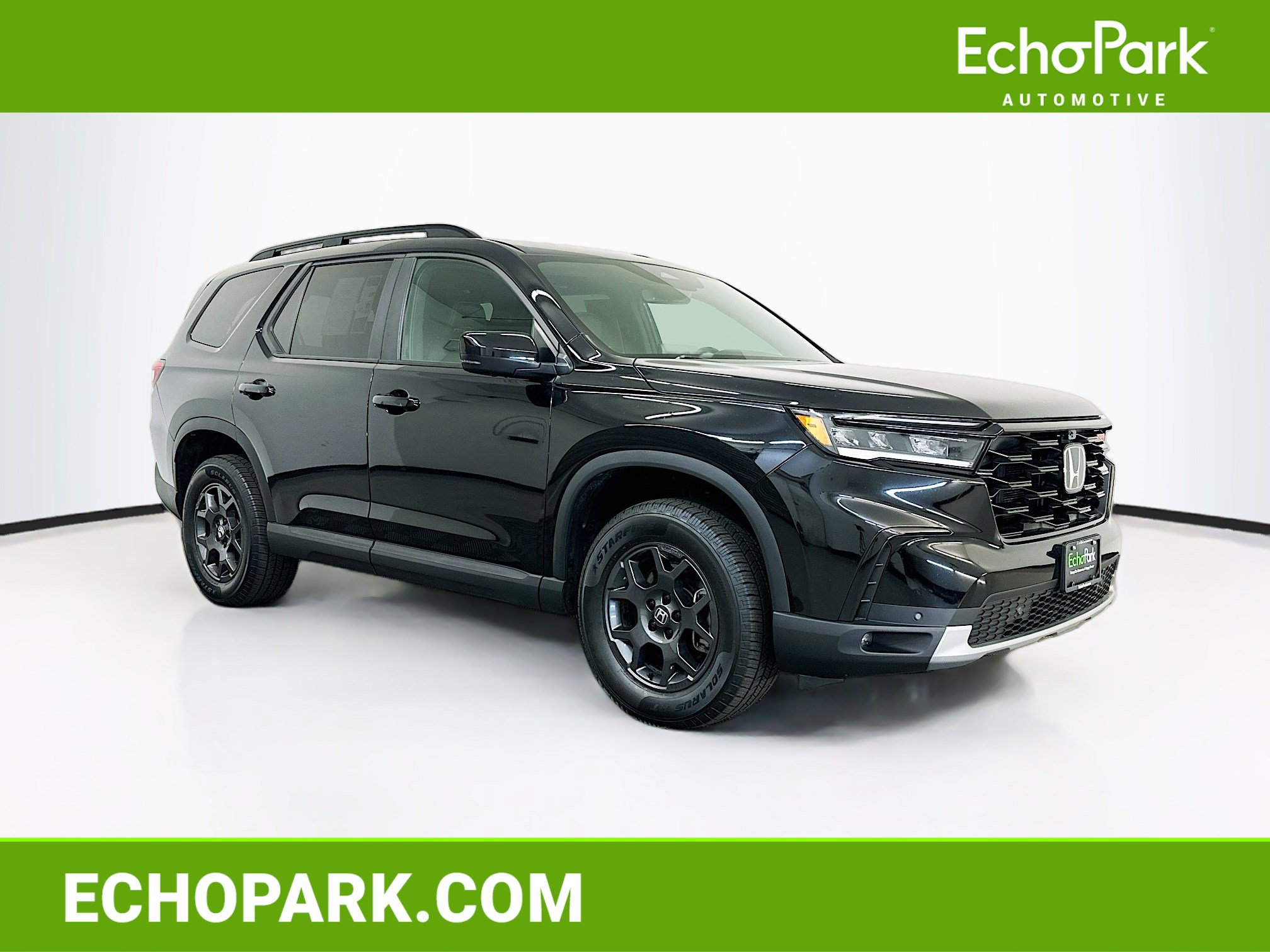 Used 2025 Honda Pilot TrailSport image 1