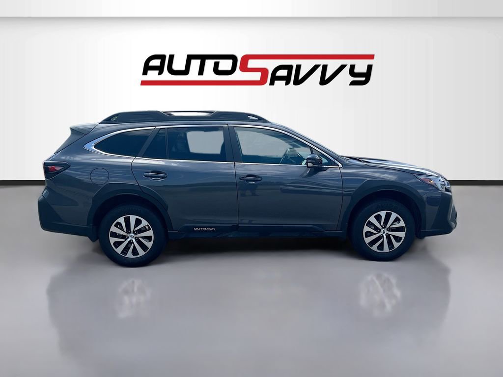 Used 2024 Subaru Outback Premium image 8