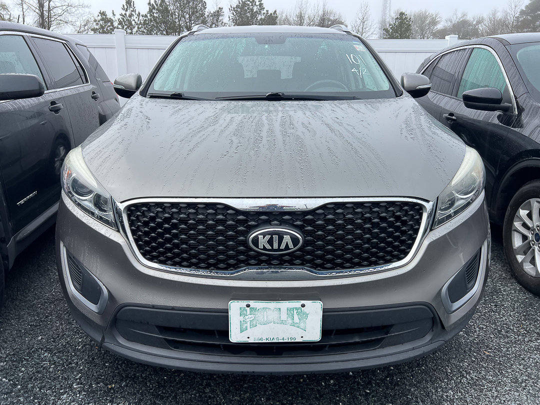 Used 2017 Kia Sorento LX w/ LX Convenience Package image 7