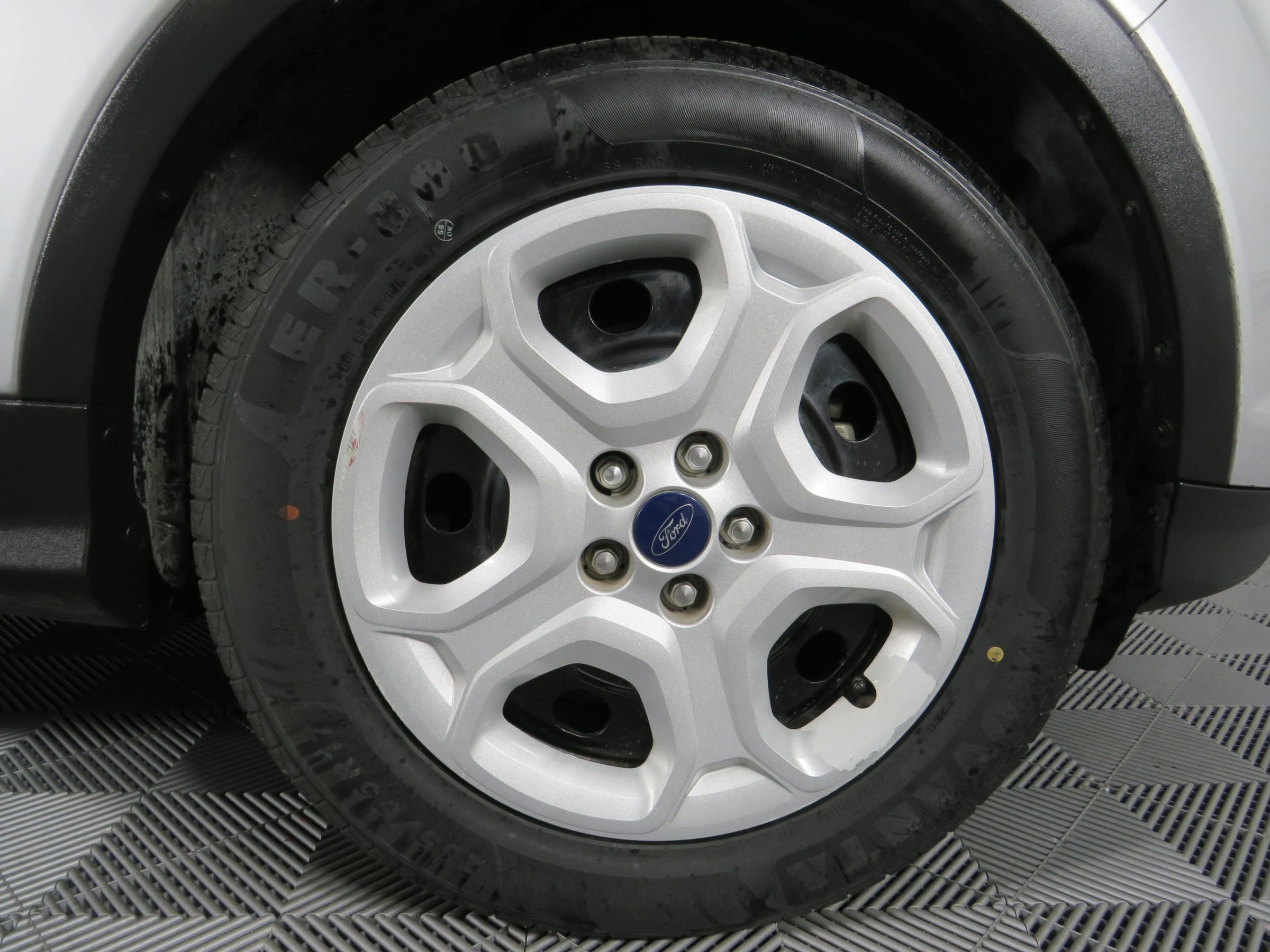 Used 2019 Ford Escape S FWD image 44