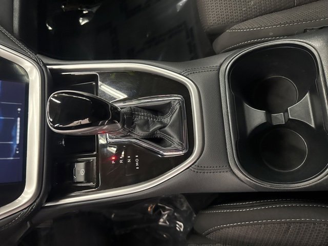Used 2022 Subaru Outback Premium image 13
