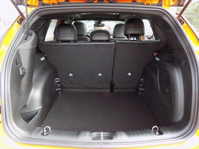 New 2026 Jeep Compass Latitude w/ Sun and Sound Group image 24