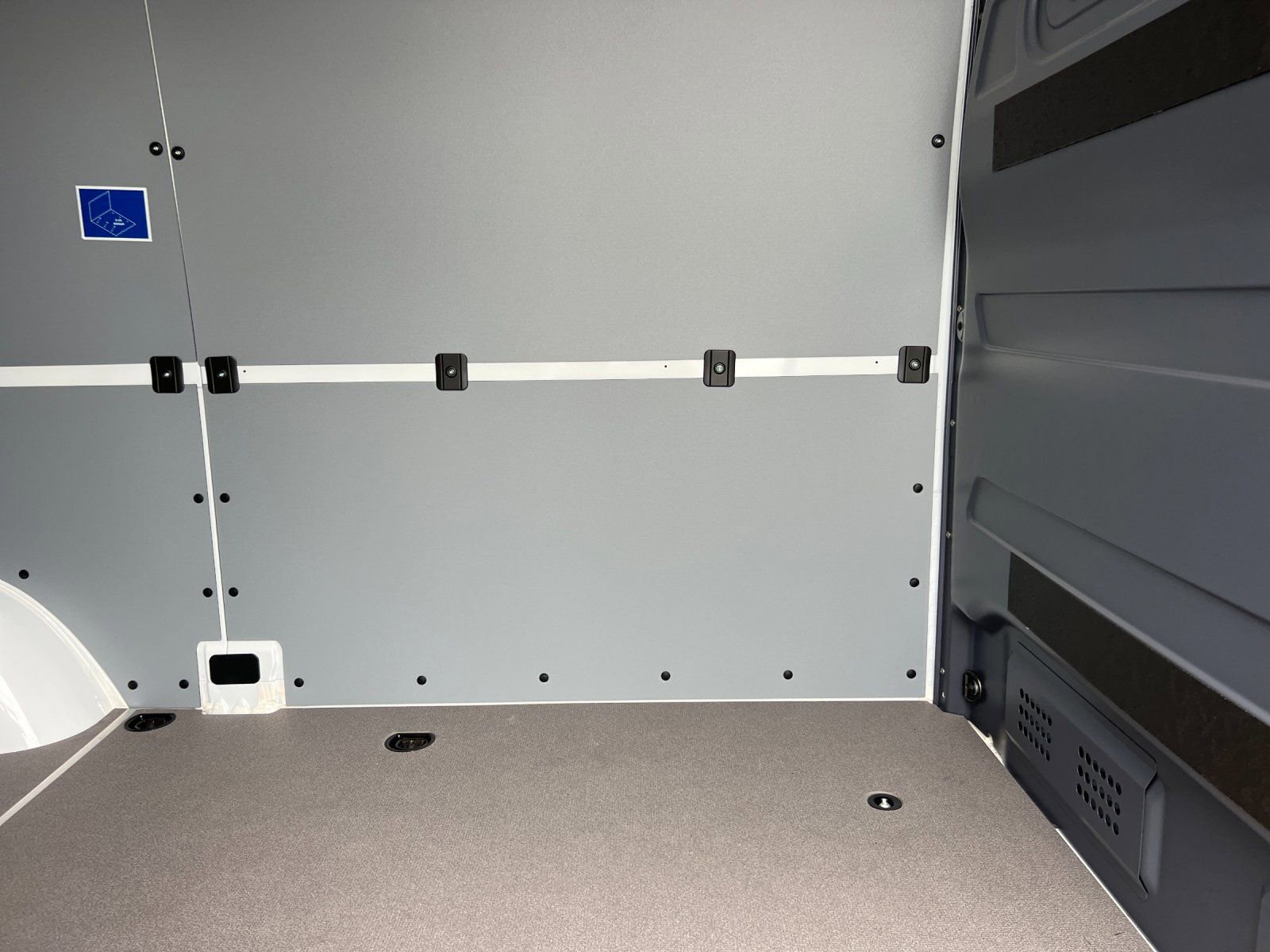 New 2025 Mercedes-Benz Sprinter 2500 image 9